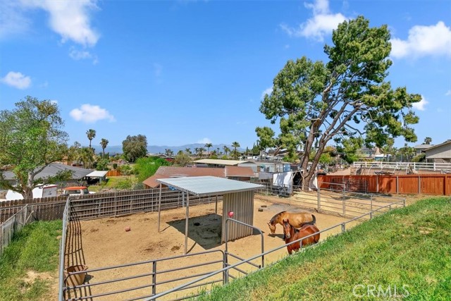 Detail Gallery Image 6 of 56 For 2386 Hialeah Cir, Norco,  CA 92860 - 4 Beds | 2 Baths