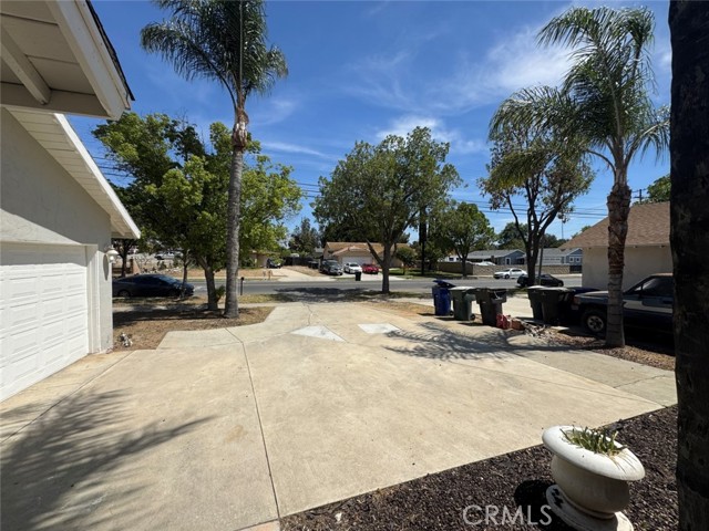 8667 Colorado Avenue, Riverside CA: https://media.crmls.org/medias/5e41dd94-0ed5-4615-adab-10e6e05d693e.jpg