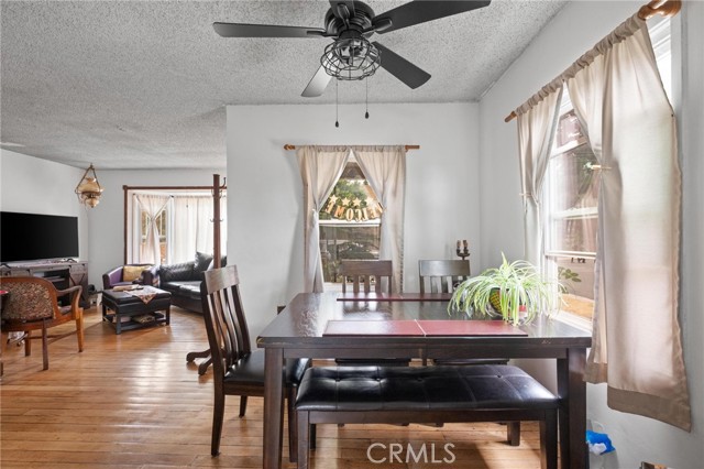1040 E 67th Street, Long Beach CA: https://media.crmls.org/medias/5e429008-50e8-44c7-b301-8003d5aa1afc.jpg
