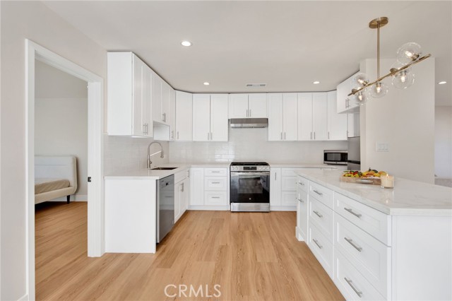 Detail Gallery Image 6 of 43 For 1026 W Avenue J7, Lancaster,  CA 93534 - 4 Beds | 2 Baths