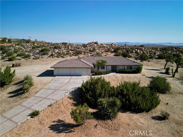 5601 Grand Avenue, Yucca Valley CA: https://media.crmls.org/medias/5e44232b-ea90-497d-b5d9-f4f772618971.jpg