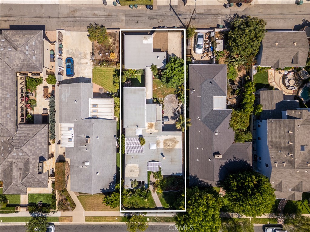 https://media.crmls.org/medias/5e442509-bf85-4135-880c-15c835e5503a.jpg?preset=X-Large