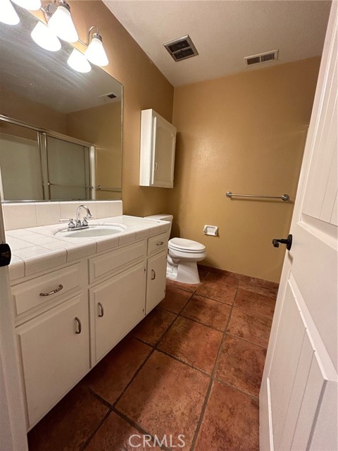 Detail Gallery Image 18 of 29 For 421 Sundance Ln, Madera,  CA 93637 - 3 Beds | 2/1 Baths