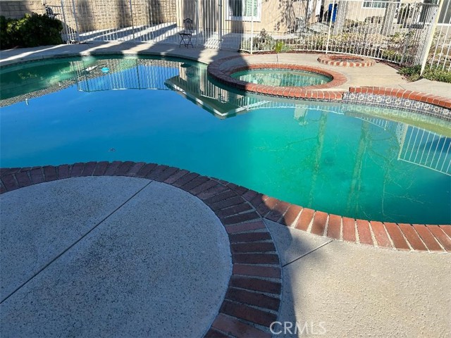 Detail Gallery Image 3 of 18 For 21622 Bermuda St, Chatsworth,  CA 91311 - 1 Beds | 1 Baths