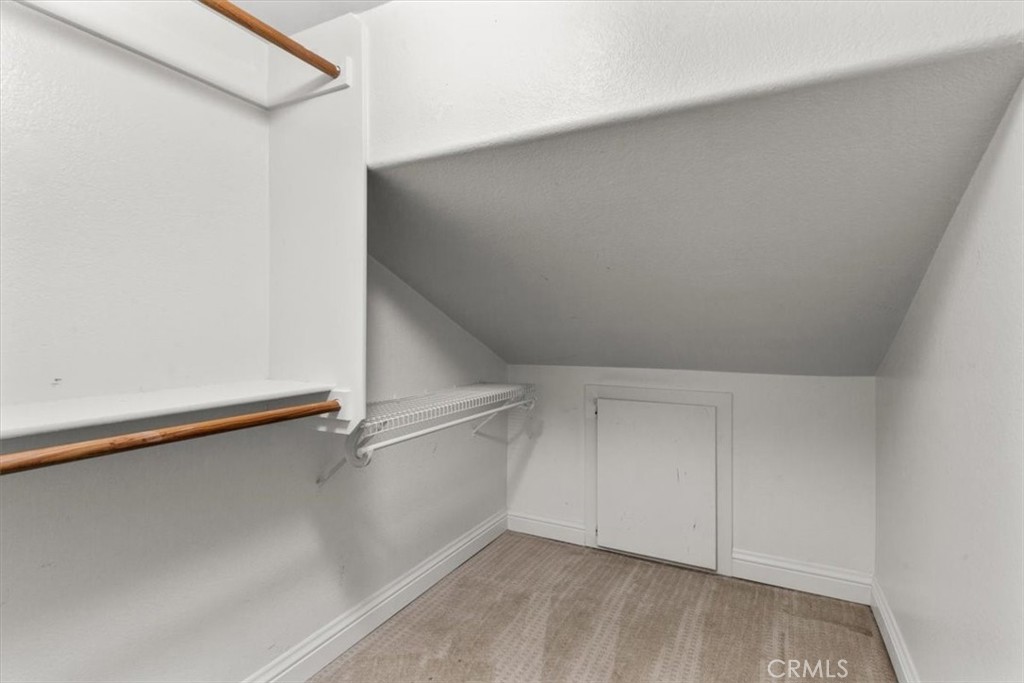 https://media.crmls.org/medias/5e44e775-1604-41c1-9fb2-febe2b4078ee.jpg?preset=X-Large