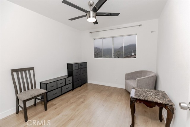 Detail Gallery Image 22 of 27 For 2850 Montrose Ave #6,  La Crescenta,  CA 91214 - 3 Beds | 3 Baths