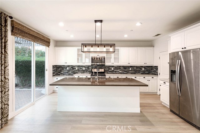 Detail Gallery Image 3 of 31 For 2824 Villa Catalonia Ct, Corona,  CA 92881 - 3 Beds | 2/1 Baths