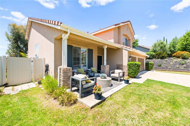 32211 Camino Nunez, Temecula CA: https://media.crmls.org/medias/5e45fef8-8bad-46b2-8383-82b62fa47b15.jpg