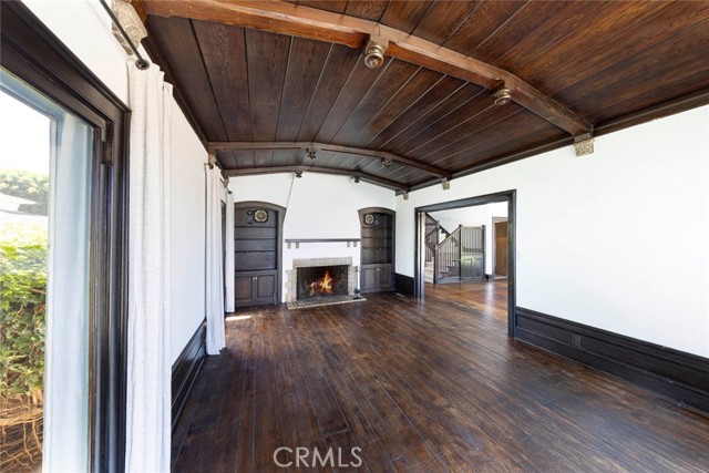 1051 Marine Drive, Laguna Beach CA: https://media.crmls.org/medias/5e474ad6-ed08-4d01-8ac4-4926686d3ff8.jpg
