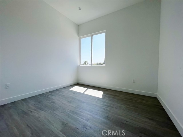 95 harkness Avenue, Pasadena CA: https://media.crmls.org/medias/5e474f2c-95f3-4ddd-b42b-8d235b673cc7.jpg