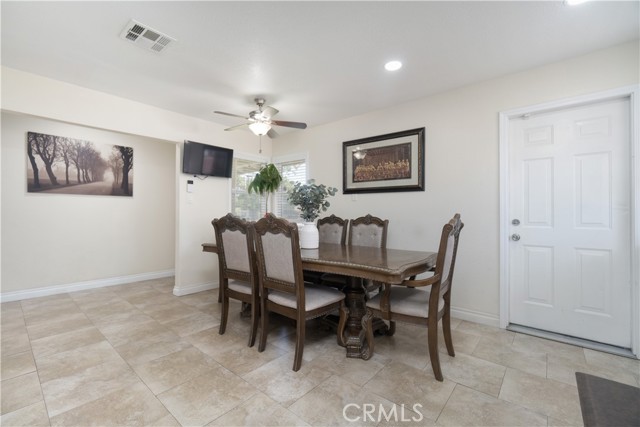 5611 Harold Street, Riverside CA: https://media.crmls.org/medias/5e47693c-a5aa-4155-8228-f5b93a1789c8.jpg