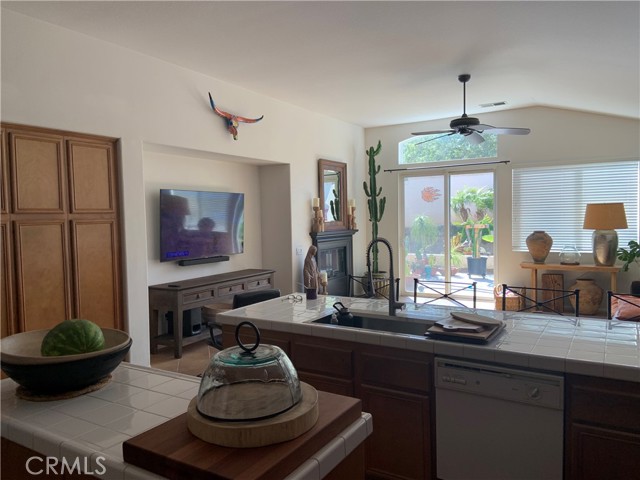 Detail Gallery Image 12 of 21 For 29043 Silver Star Dr, Menifee,  CA 92584 - 3 Beds | 2 Baths