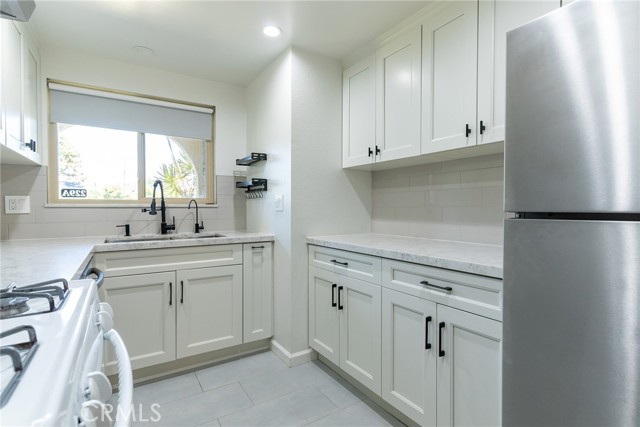 Detail Gallery Image 8 of 25 For 229 W Mission Rd a,  San Gabriel,  CA 91776 - 3 Beds | 2 Baths