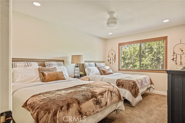 Detail Gallery Image 36 of 52 For 813 Brentwood, Lake Arrowhead,  CA 92352 - 4 Beds | 3/1 Baths