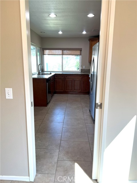 Detail Gallery Image 6 of 42 For 42650 San Julian Pl, Temecula,  CA 92592 - 4 Beds | 2 Baths