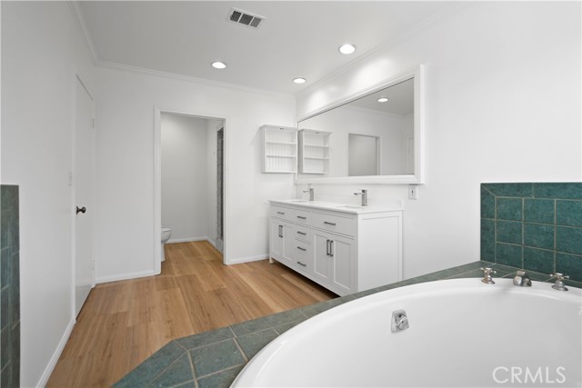 Detail Gallery Image 19 of 27 For 4615 Sunnyslope Ave, Sherman Oaks,  CA 91423 - 2 Beds | 2 Baths