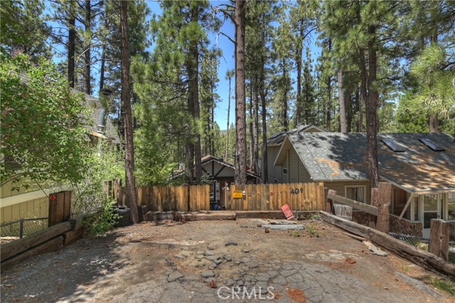 Detail Gallery Image 6 of 22 For 407 Sugarloaf Bld, Big Bear City,  CA 92314 - 2 Beds | 1 Baths