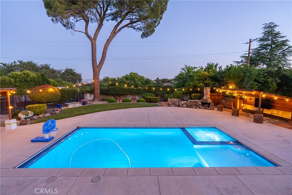 230 Crestline