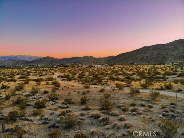 Detail Gallery Image 13 of 15 For 4195 Avenida Del Sol, Joshua Tree,  CA 92252 - – Beds | – Baths