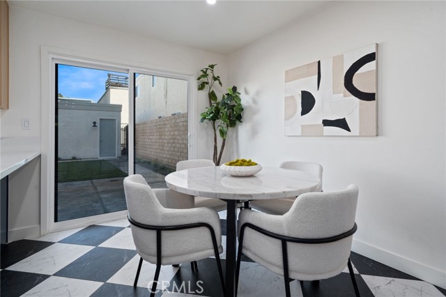 Detail Gallery Image 7 of 29 For 332 Flint Ave, Long Beach,  CA 90814 - 3 Beds | 3 Baths