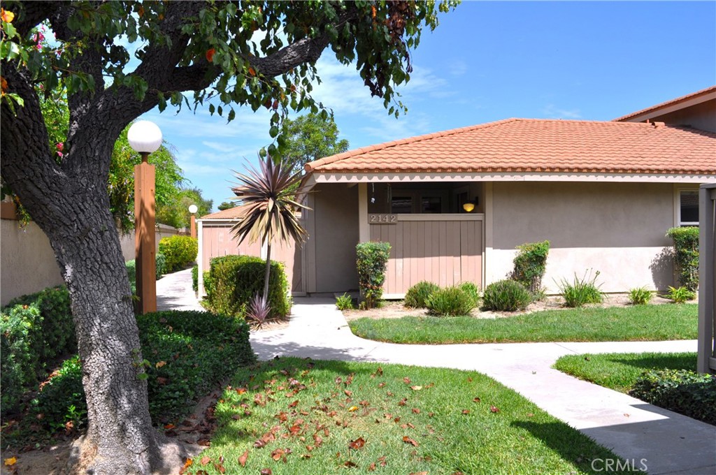 2142 Foxglove Road