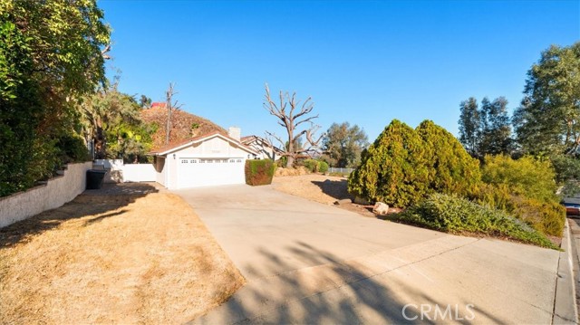 Detail Gallery Image 2 of 40 For 33345 Blanche Dr, Lake Elsinore,  CA 92530 - 3 Beds | 2 Baths