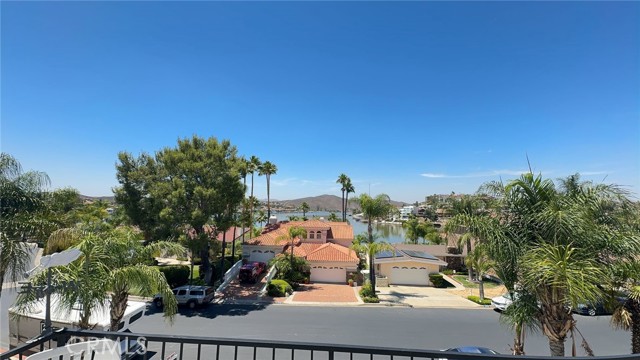 22547 Cascade, Canyon Lake CA: https://media.crmls.org/medias/5e4fa753-6cfa-436d-b8e8-d2f9c9d6631e.jpg