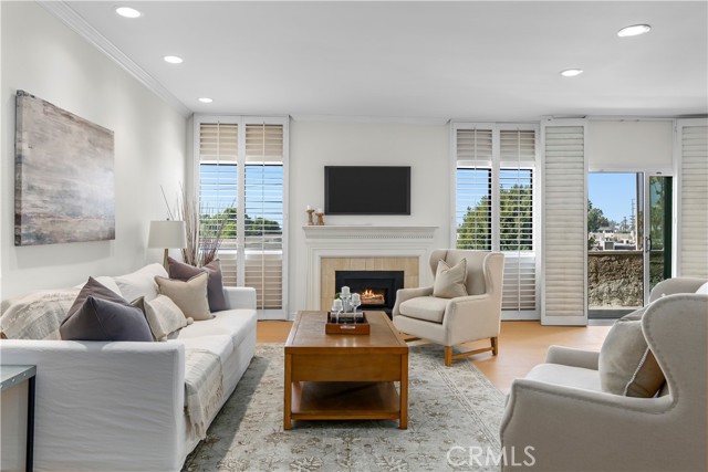 Photo of 1739 Federal Avenue #302, West Los Angeles, CA 90025