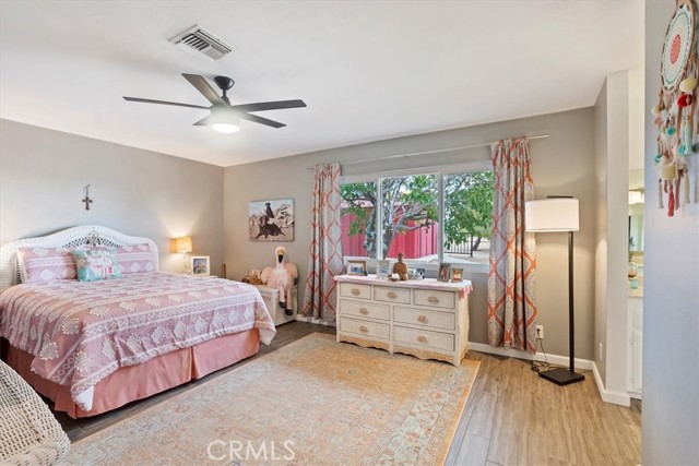 58676 Sunflower Drive, Yucca Valley CA: https://media.crmls.org/medias/5e506b2b-8746-4abf-97bf-bd2d8cb59b9b.jpg