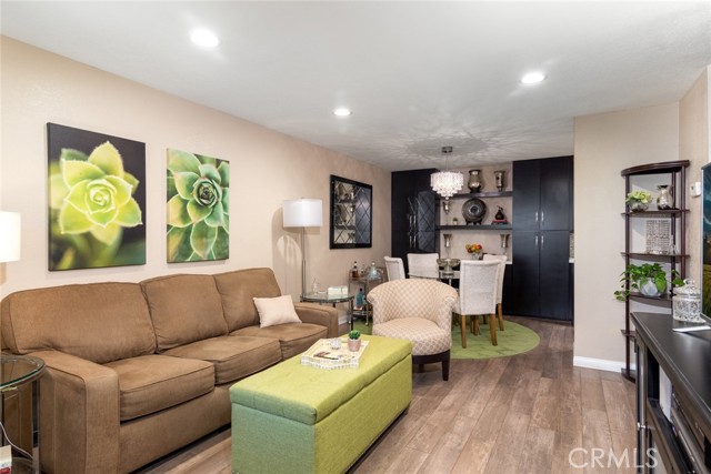 Detail Gallery Image 1 of 1 For 685 N Ashurst Ct #203,  Palm Springs,  CA 92262 - 1 Beds | 1 Baths