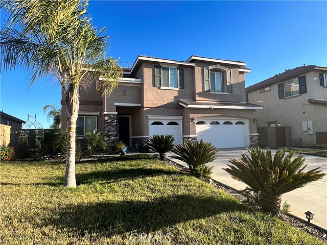 Detail Gallery Image 3 of 34 For 53051 Imperial, Lake Elsinore,  CA 92532 - 4 Beds | 2/1 Baths