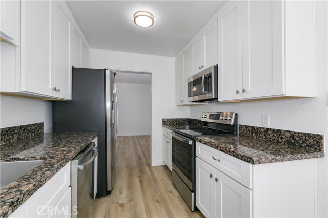 4080 Via Marisol, Los Angeles CA: https://media.crmls.org/medias/5e50e90f-af70-46ae-8d8c-158c68ba7a0f.jpg