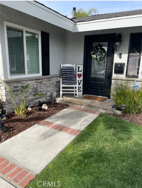 Detail Gallery Image 1 of 11 For 15815 Hickory Hill Dr, La Mirada,  CA 90638 - 4 Beds | 2 Baths