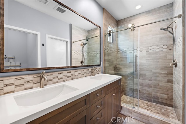 Detail Gallery Image 23 of 41 For 1641 Bridgewater Way, Costa Mesa,  CA 92627 - 4 Beds | 3/1 Baths