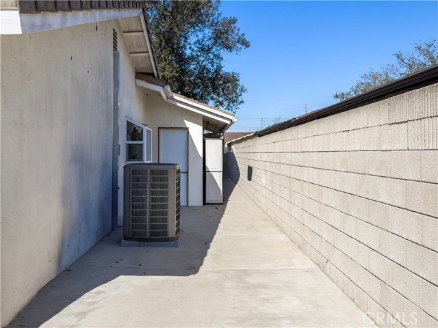 Detail Gallery Image 27 of 40 For 1117 S Arapaho, Santa Ana,  CA 92704 - 3 Beds | 2 Baths