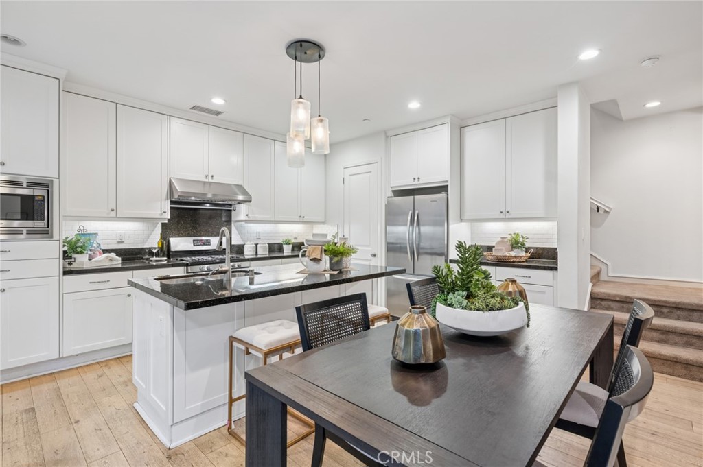 MLS #OC25270244 image #5