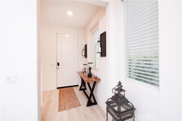 Detail Gallery Image 4 of 69 For 16657 Snowdrop Ln #2,  Fontana,  CA 92336 - 4 Beds | 3 Baths