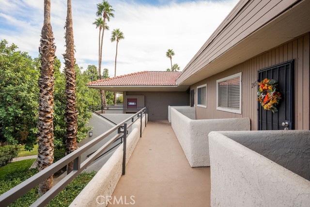 Detail Gallery Image 4 of 29 For 2825 205 N Los Felices #205 #205,  Palm Springs,  CA 92262 - 1 Beds | 1 Baths