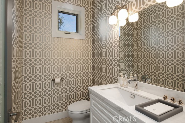 Detail Gallery Image 19 of 38 For 720 Poinsettia Ave, Corona Del Mar,  CA 92625 - 3 Beds | 3/1 Baths