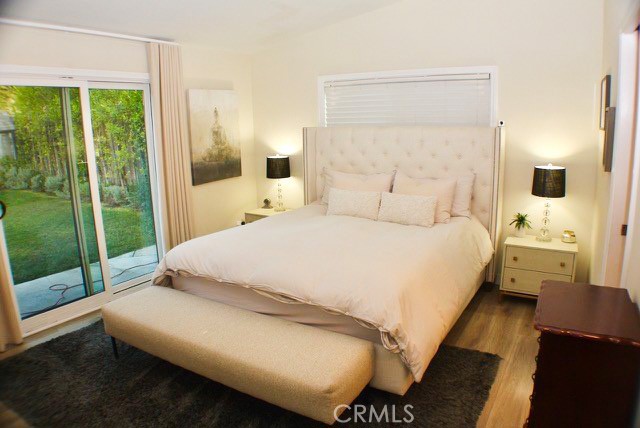 Detail Gallery Image 11 of 23 For 4820 Abbeyville Ave, Woodland Hills,  CA 91364 - 4 Beds | 4 Baths