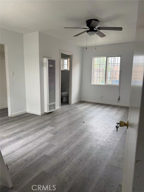 132 E 101st Street, Los Angeles CA: https://media.crmls.org/medias/5e52db4d-0b0c-4009-8782-73afcf2e643f.jpg