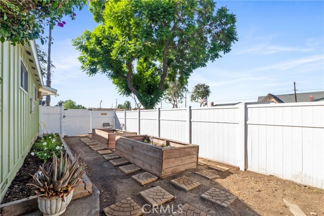 Detail Gallery Image 20 of 24 For 4249 W Ash Ave, Fullerton,  CA 92833 - 4 Beds | 2 Baths