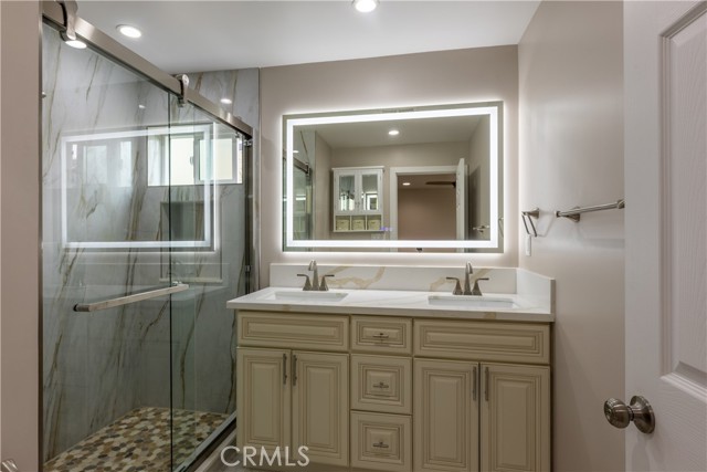1344 Ximeno Avenue, Long Beach CA: https://media.crmls.org/medias/5e537106-7625-46dc-86ff-a12f2f199d45.jpg
