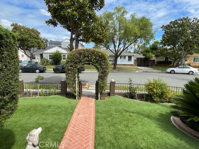 4032 Elsa Street, Lakewood CA: https://media.crmls.org/medias/5e540f6f-5930-4934-b51f-e05133647098.jpg