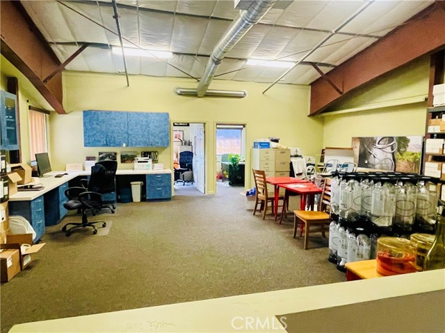 178 Suburban Road, San Luis Obispo, California 93401, ,Commercial Lease,For Rent,178 Suburban Road,CRSC25021085