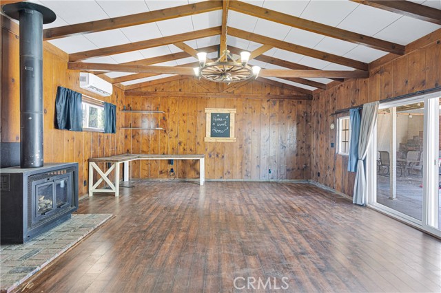19545 Seneca Road, Apple Valley CA: https://media.crmls.org/medias/5e549f1f-7e5f-4f52-9d9c-b32a994ff81f.jpg