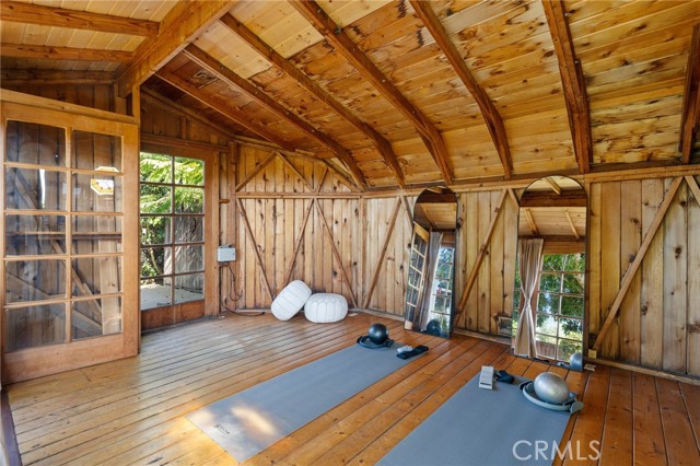 3273 Indiana Ave, Costa Mesa CA: https://media.crmls.org/medias/5e5539b0-300c-4b1e-b58b-e60b5ecd1c4f.jpg
