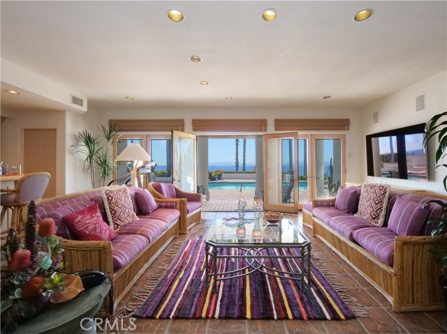Detail Gallery Image 25 of 67 For 6410 Sea Cove Dr, Rancho Palos Verdes,  CA 90275 - 4 Beds | 4/1 Baths