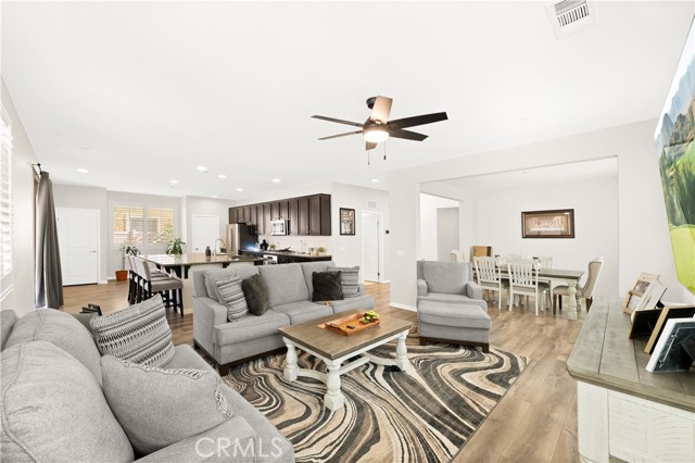 Detail Gallery Image 3 of 22 For 36380 Lantana Ct, Lake Elsinore,  CA 92532 - 4 Beds | 3 Baths