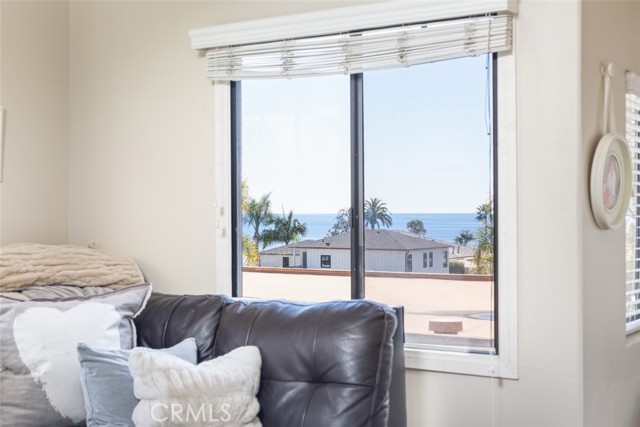 Detail Gallery Image 12 of 27 For 217 Wave St, Laguna Beach,  CA 92651 - 1 Beds | 1 Baths
